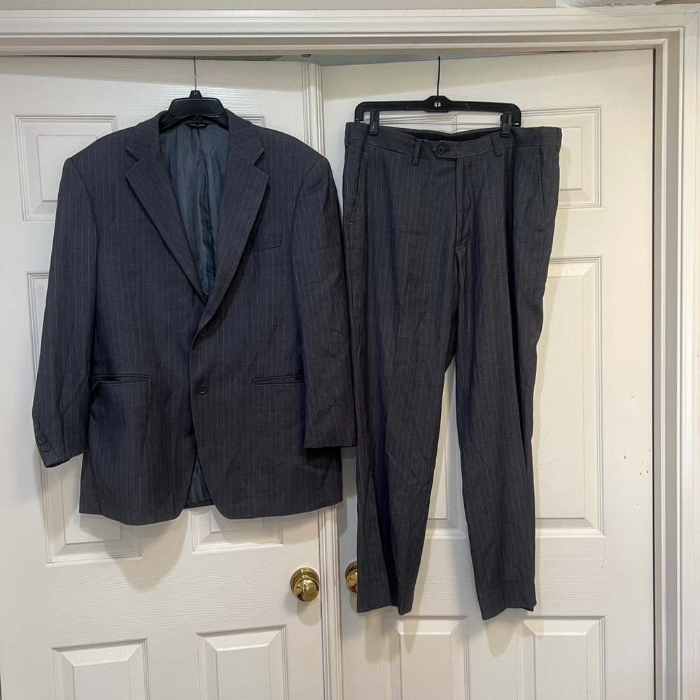 Rossini 2 Piece Tailored Suit 40R Gray Stripe Button‎ Business Casual Norm Italy